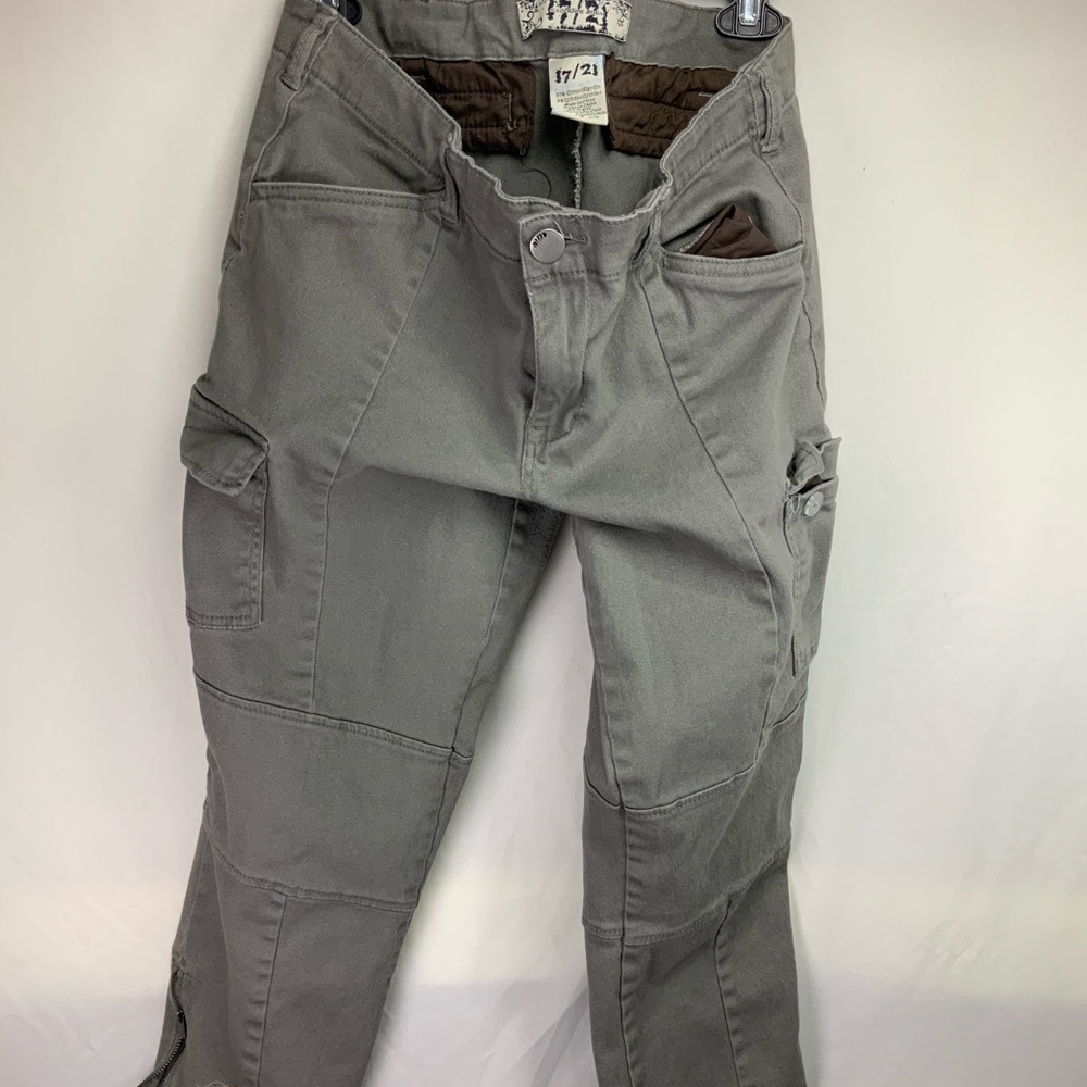 17/21 exclusive denim khakis ankle crop